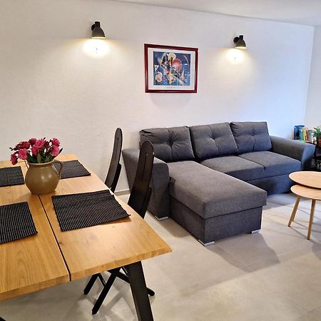Apartman Ena By The Sea Prizba Ngoại thất bức ảnh