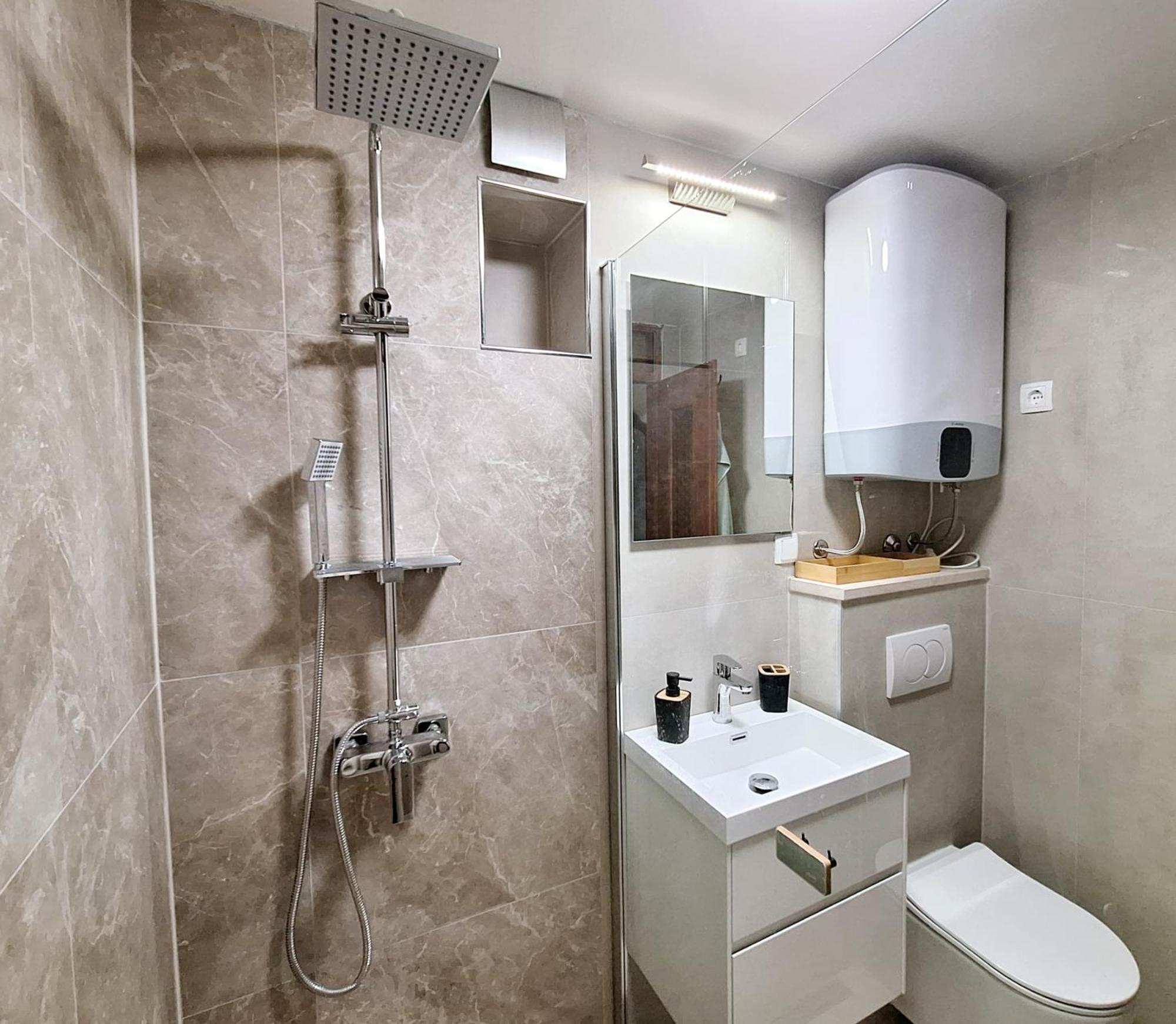 Apartman Ena By The Sea Prizba Ngoại thất bức ảnh