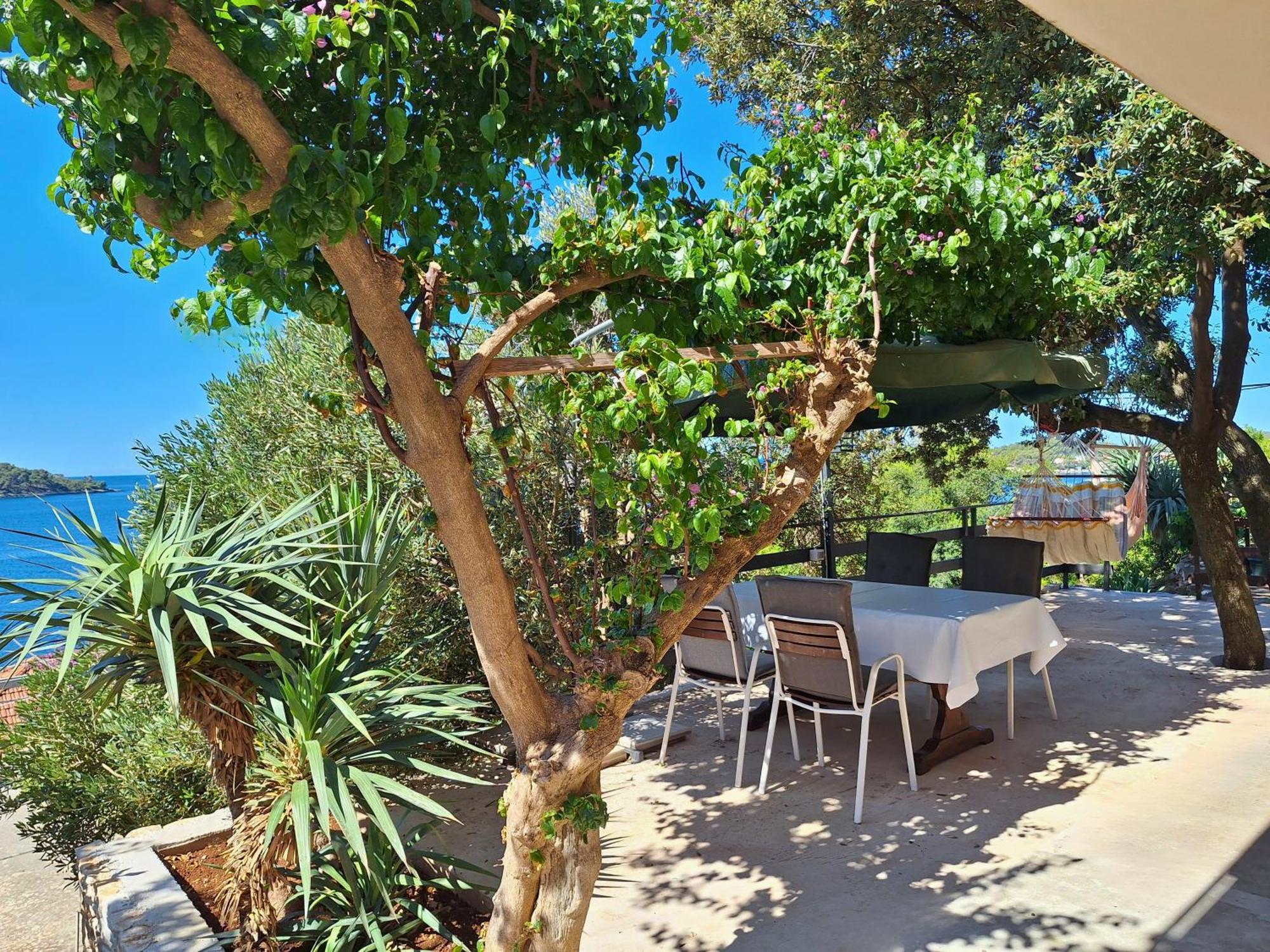 Apartman Ena By The Sea Prizba Ngoại thất bức ảnh